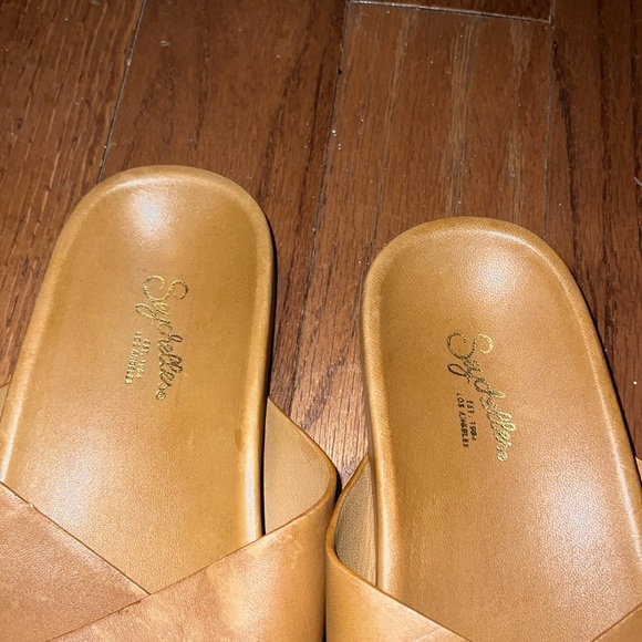 Seychelles Tan Leather Lighthearted Slide Sandals with Criss-Cross Straps - Picture 3 of 7